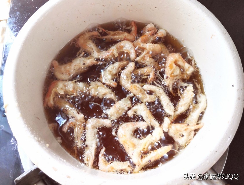 小虾怎么做简单又好吃适合孩子,小虾怎么炸着吃又酥又脆