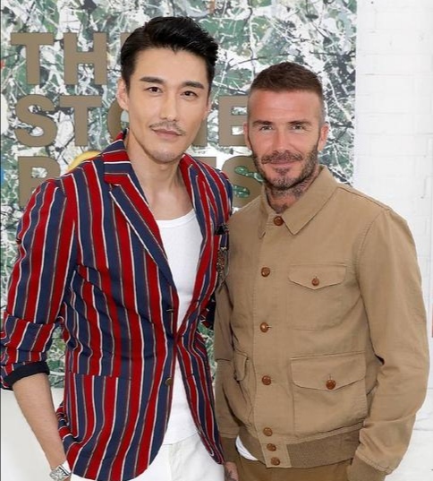 贝克汉姆维多利亚做了什么事,维多利亚对贝克汉姆影响