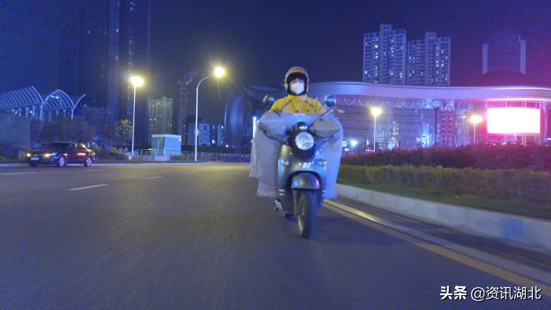 我在武汉|何文文：白加黑外卖小哥一天送餐200多份