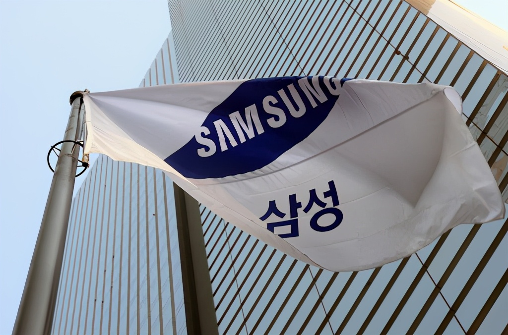 身价10亿的科技豪门“公主”，爱上一个穷小子，最后客死他乡