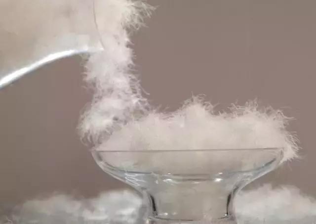 羽绒被跑毛对身体的危害,羽绒被跑毛还有用吗