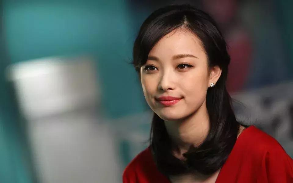 倪妮是怎么开始演戏的,刚出道就是谋女郎倪妮
