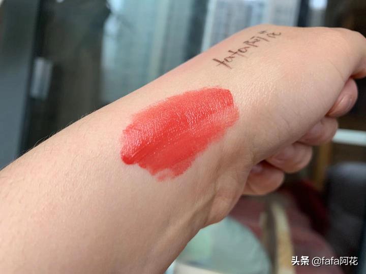 好用不贵的美妆单品,美妆博主有多少化妆品