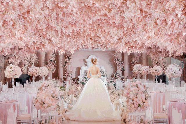 同庆楼：如何成就婚礼宴会上市公司？