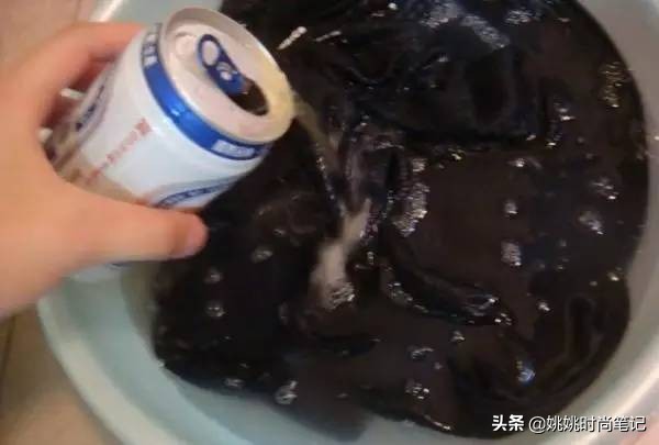 衣服没掉色为什么衣服会染色,衣服褪色和染色的区别