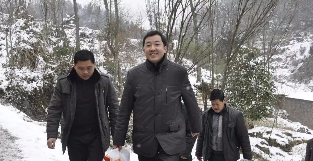 裸辞县委书记全集视频,县委书记脱稿演讲