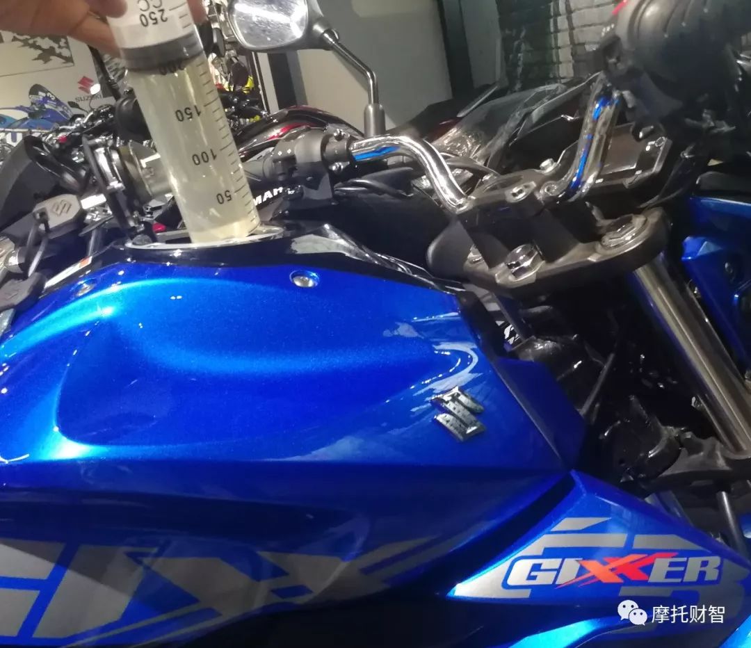 铃木155街车极客飒优缺点,铃木极客飒155nk和dl250加速