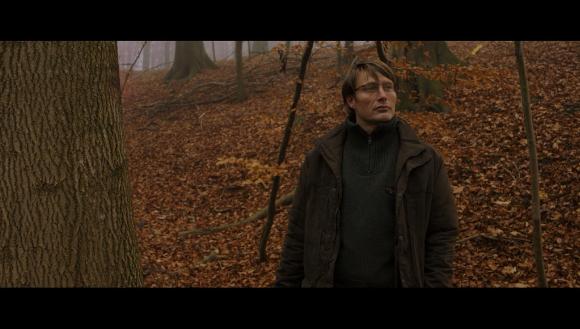 男子遭围殴毒打,男子多次被殴打