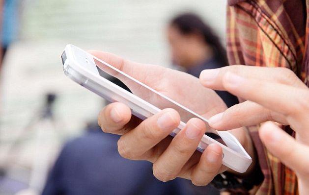 初三男孩叛逆期沉迷手机,初三男孩叛逆打人