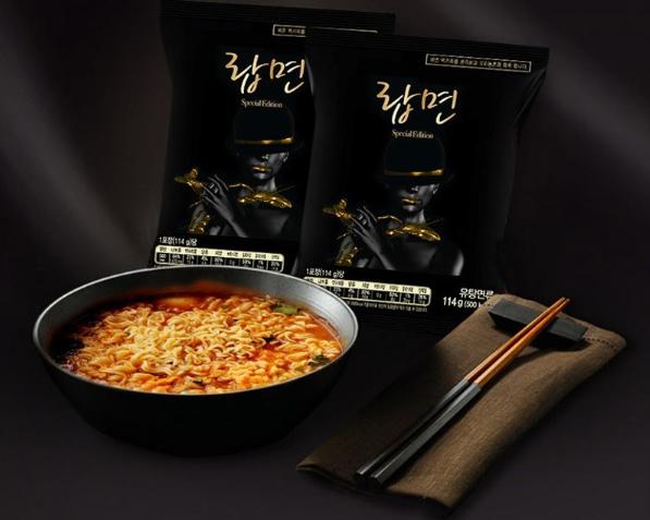 最豪华的泡面加龙虾,超豪华泡面海鲜大餐