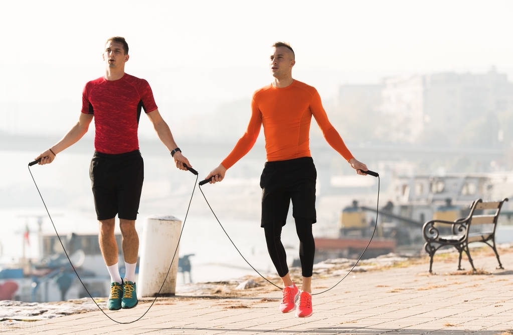 跳绳才是燃脂“高手”,坚持做2个月的跳绳训练,体脂率下降5%