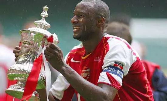 惨!!!七夕情人节,阿森纳又双叒叕与队长“分手”