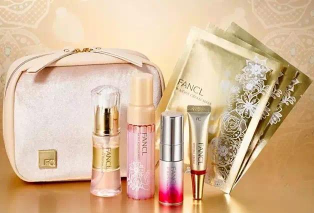 黛珂2019圣诞限定彩妆套装,黛珂2019圣诞限定星空蜜粉饼