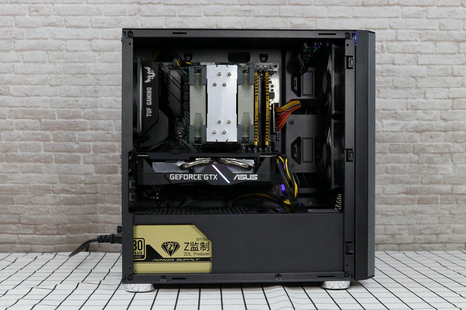 如何组装一台安静的主机,工作室主机经典配置