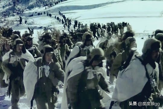 20军三名战士被俘暴露番号,陆战1师犹豫不前,美空军:畅通无阻