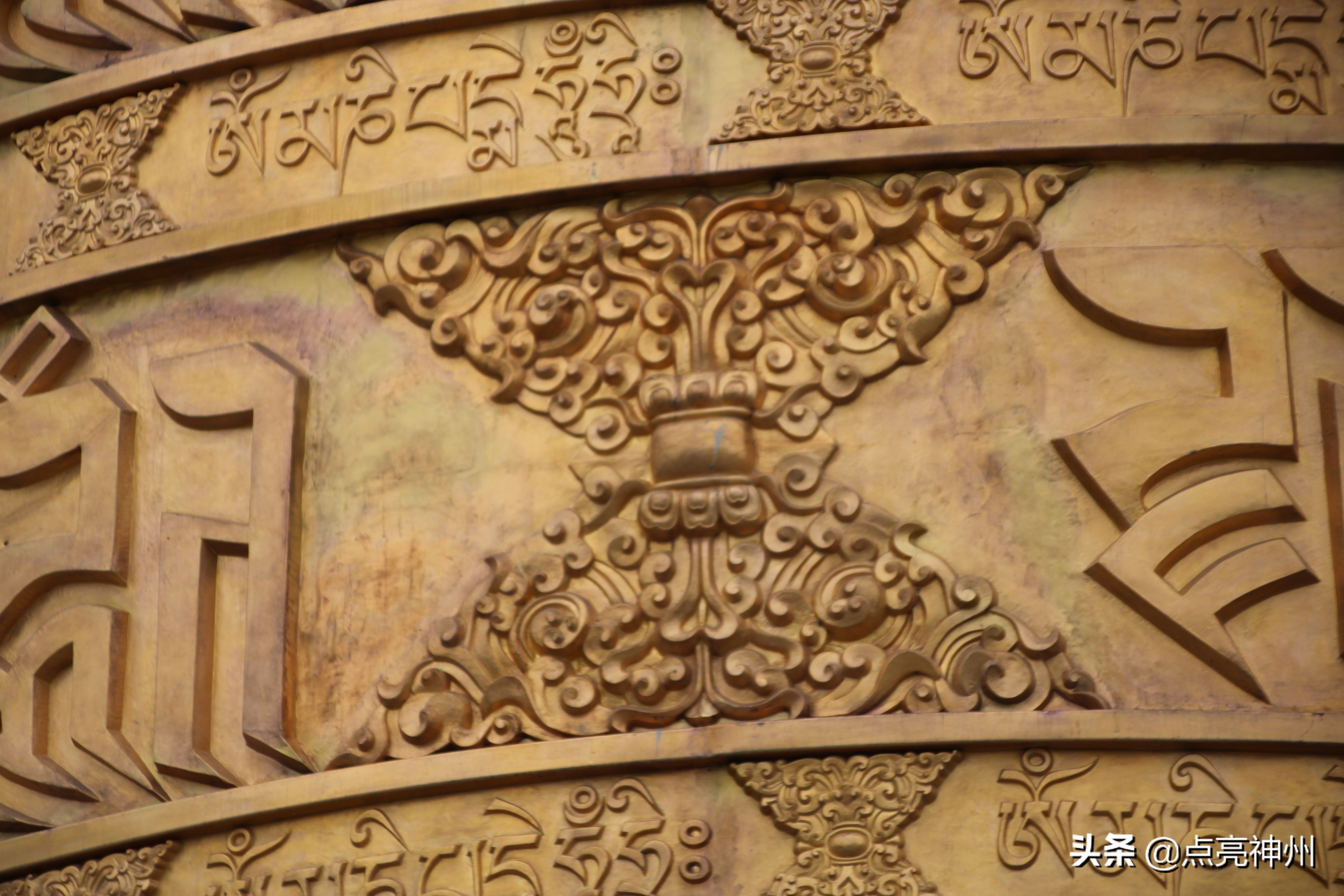 最大的转经筒王俊凯,龟山公园转经筒王俊凯