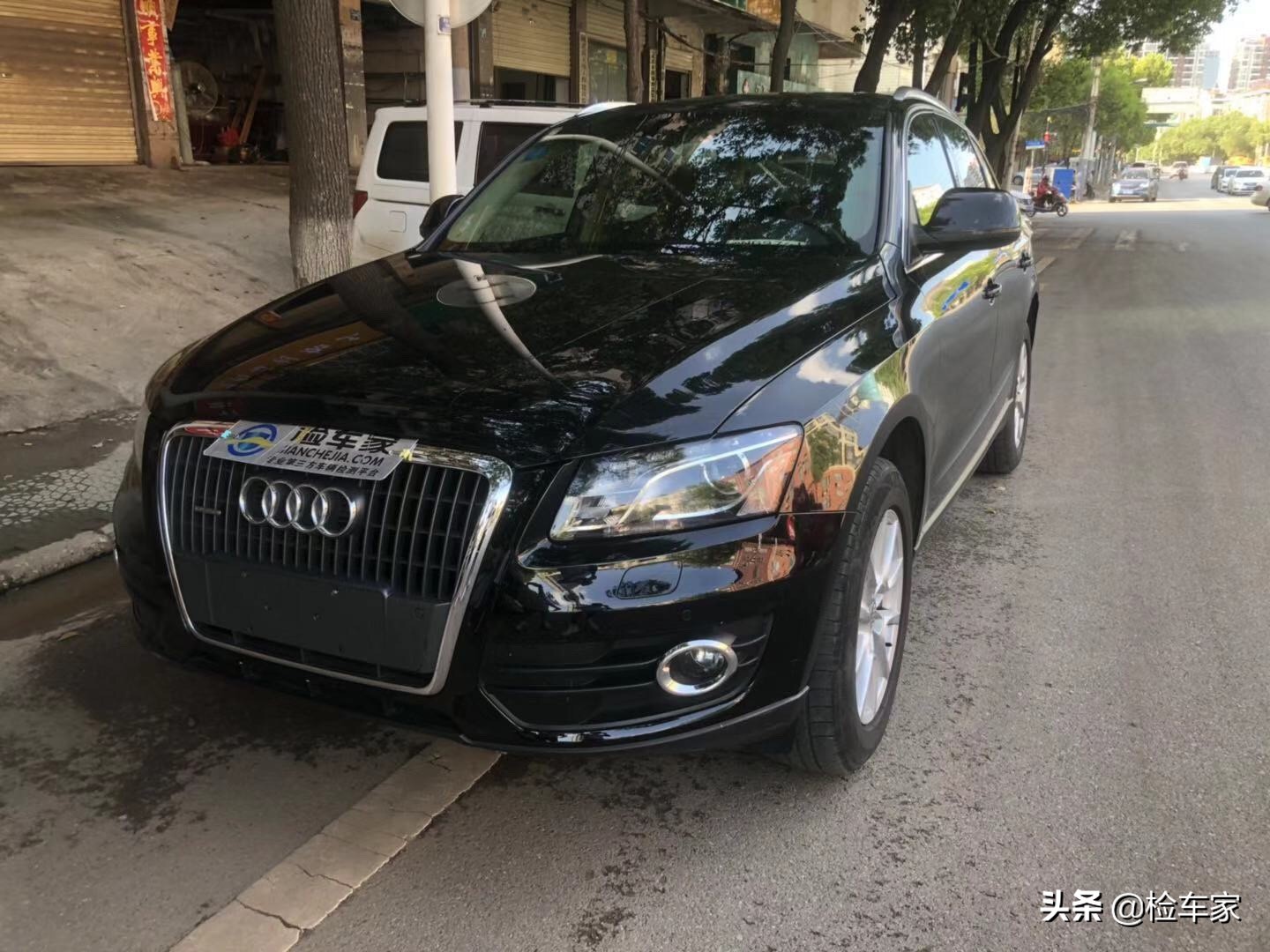 奥迪q514款十四万公里值得买吗,7年奥迪q5二手车多少钱