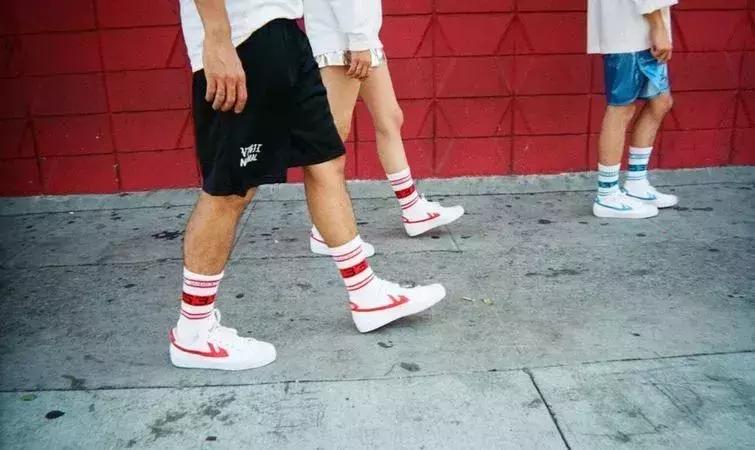 supreme和三星,三星山寨手机和正品有什么区别