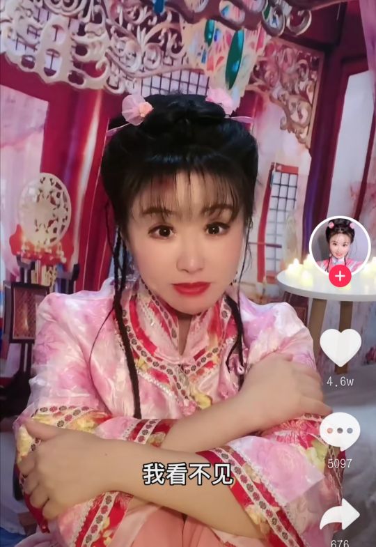 “紫言紫语”小林心如:8小时涨粉14万,获王思聪力挺,她凭什么