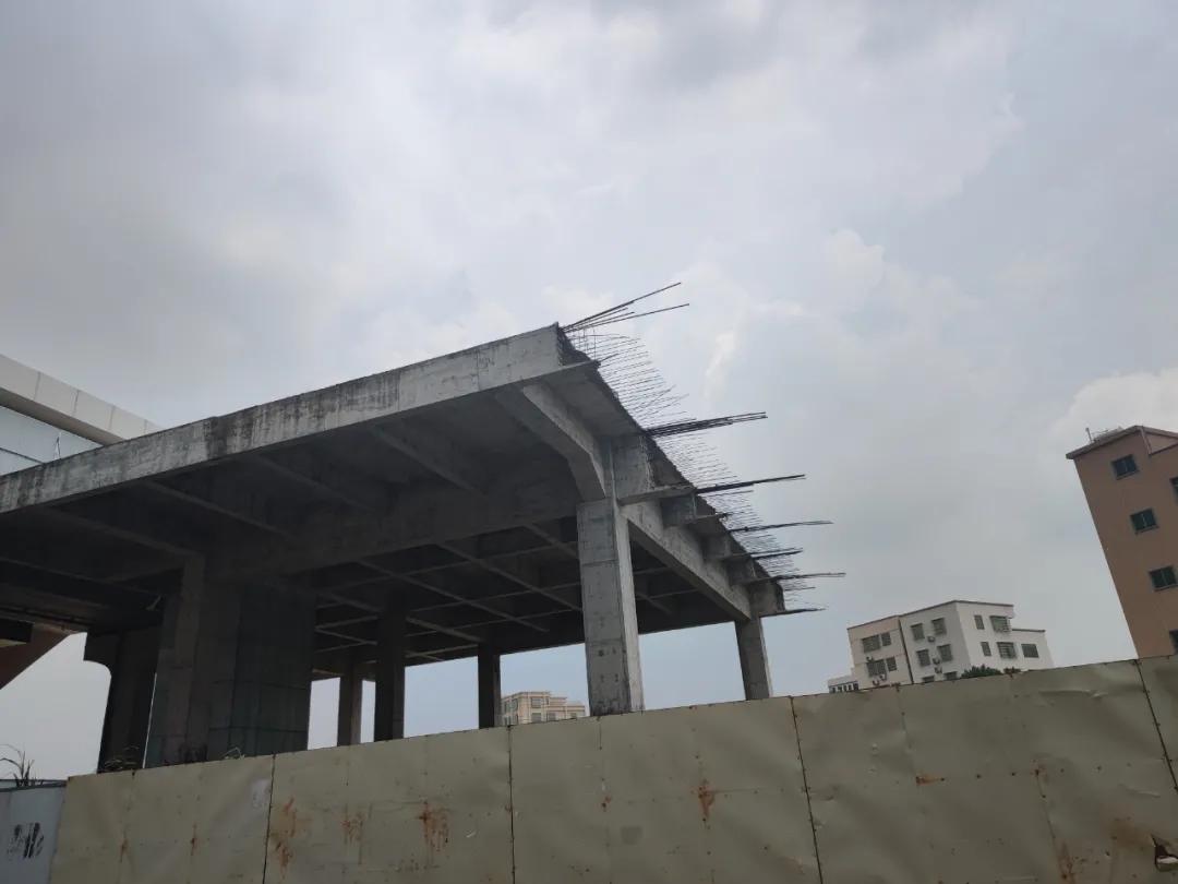 钟落潭保利珑玥天坑,神秘水潭天坑