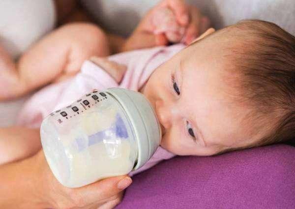 宝宝过度喂养6大表现,过度喂养对宝宝伤害