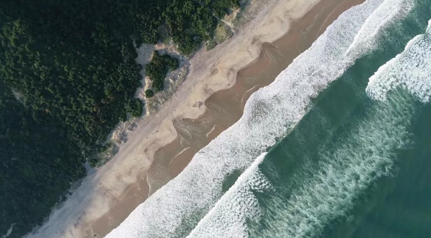 比普吉岛少的岛,比巴厘岛好玩的岛