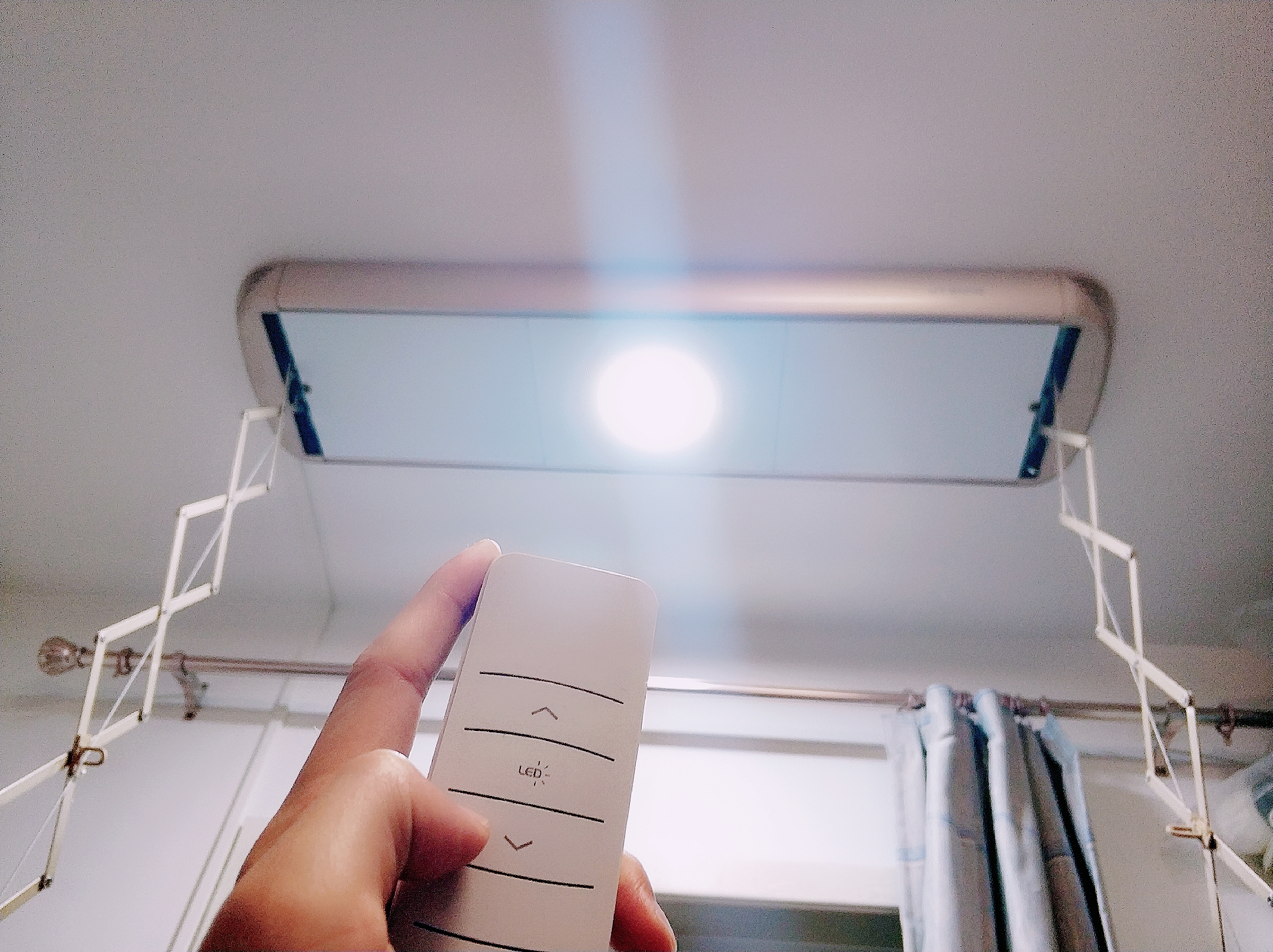 阳台晾衣神器节省空间,节省空间晾衣设计