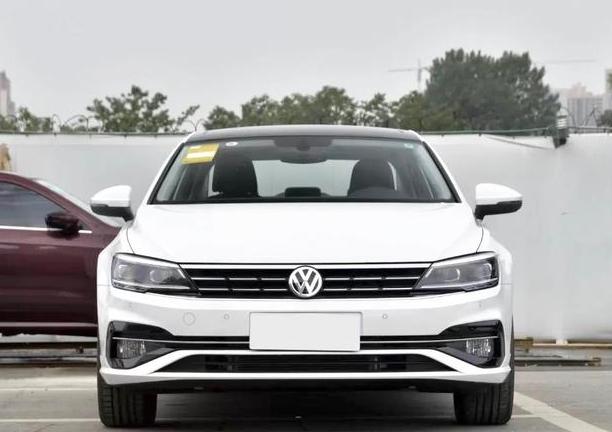 2024款大众凌渡L200TSI潮辣版亮相,14代轩逸和大众凌渡怎么选