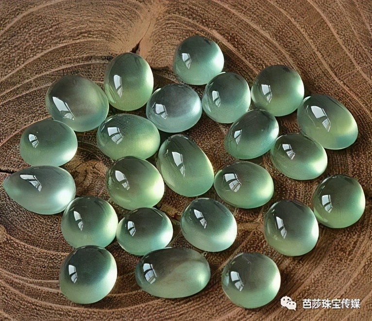 夏季做氛围感美人,清新好入手的葡萄石应该拥有姓名