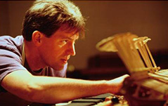 百年雅马哈：如何制造一架靠“音质”取胜的钢琴？