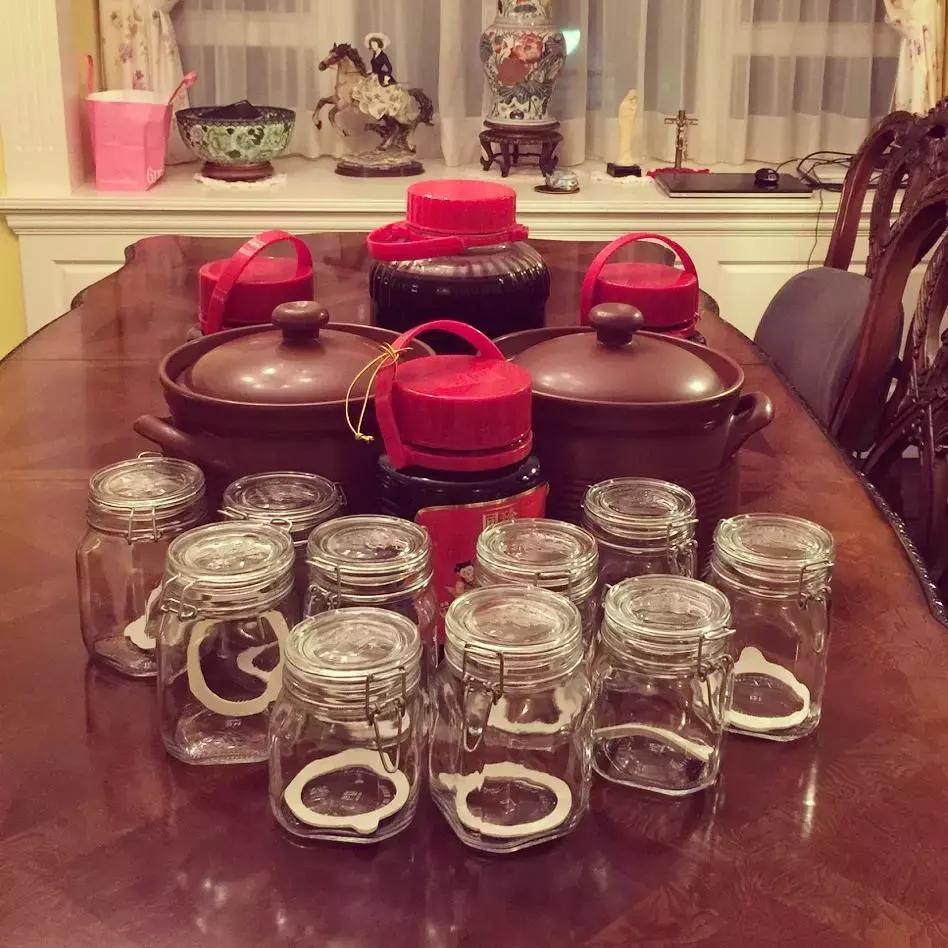 广东猪脚姜寓意,广东猪脚姜为啥又酸又甜的