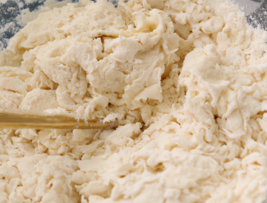 手擀面为什么一煮就断,手擀面条怎么筋道不易断