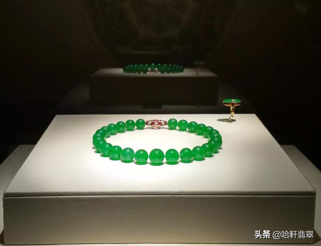 过亿的老翡翠珠链,翡翠珠链81颗