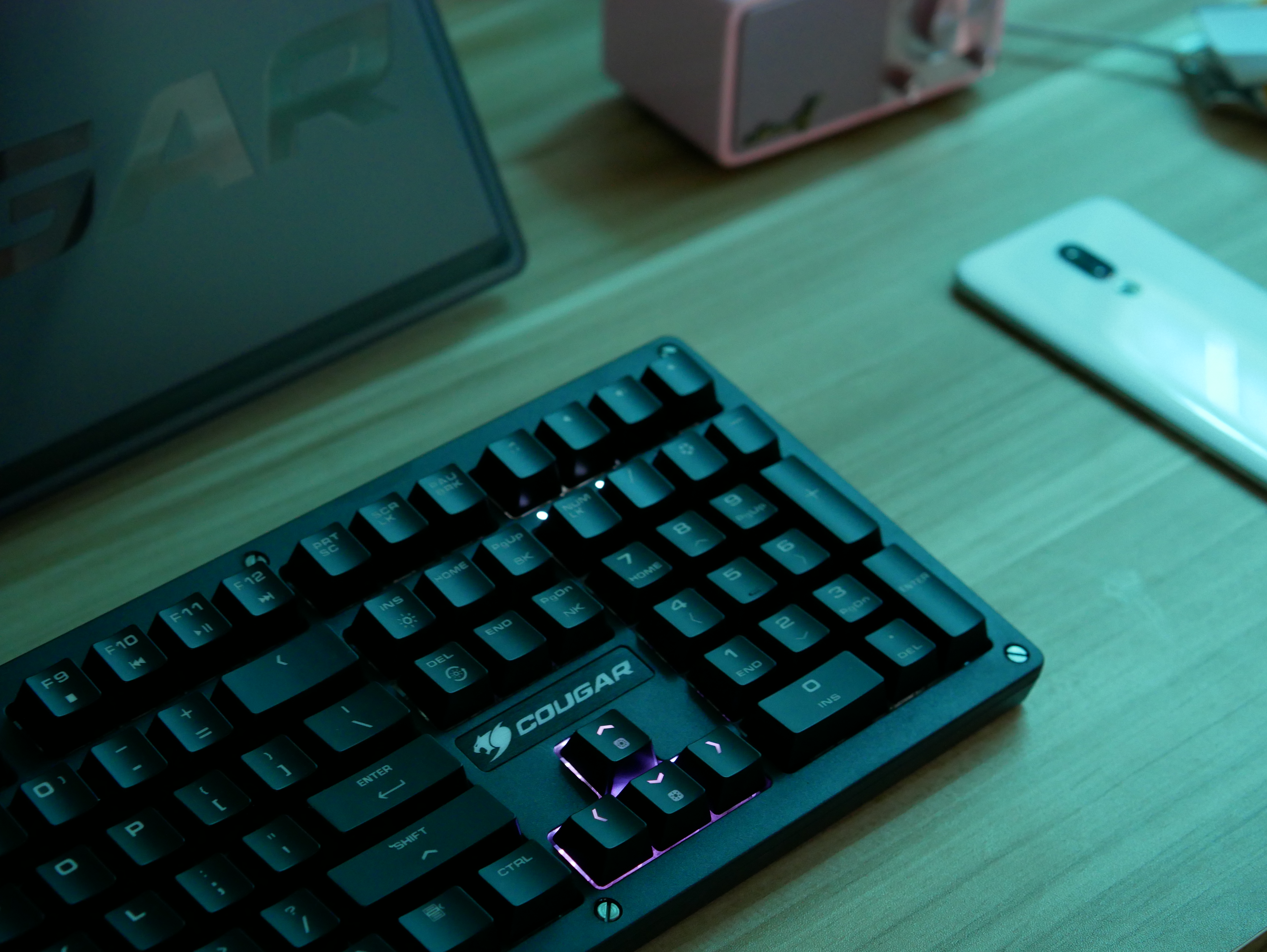 骨伽键盘红轴,骨伽键盘青轴