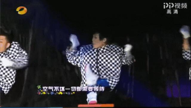 春晚的李谷一跨年的李宇春,李谷一李宇春串烧