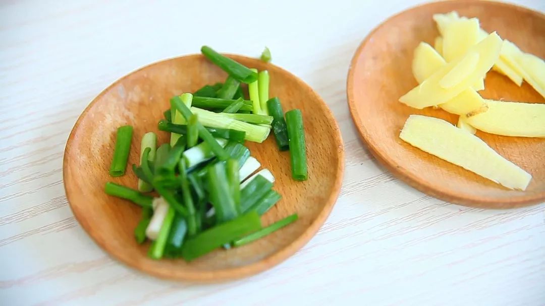 大呼辣椒大呼盐下一句怎么接,前方高能辣稽片头曲