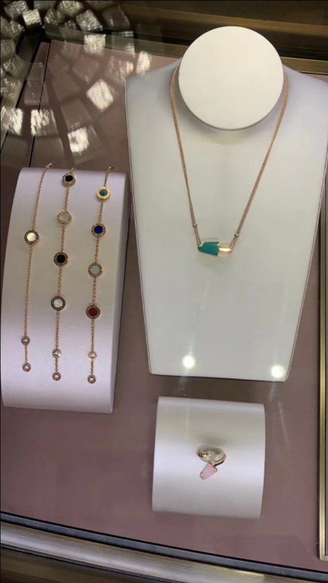 香港哪里买宝格丽便宜,宝格丽慈善款项链香港