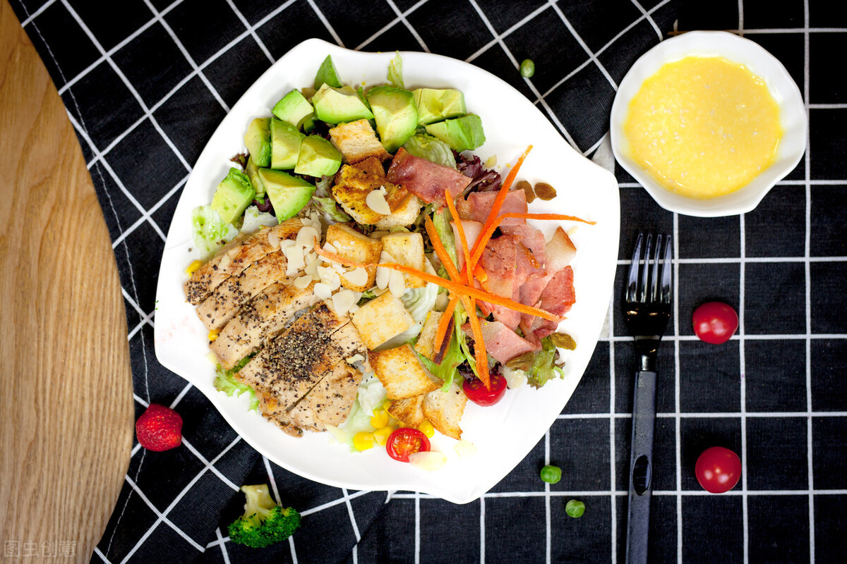 减脂餐这样吃15天10斤,减脂餐坚持这4个原则