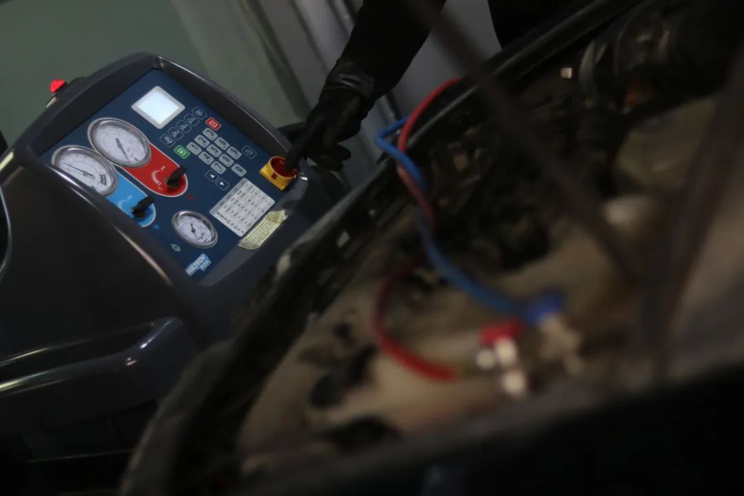 怪兽搞老车：翻新一辆残破生锈的柴油版奥迪A6，翻新后变新车