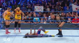 「SD9.4战报」罗曼又遭被暴虐！连蛋妞都被挨打了