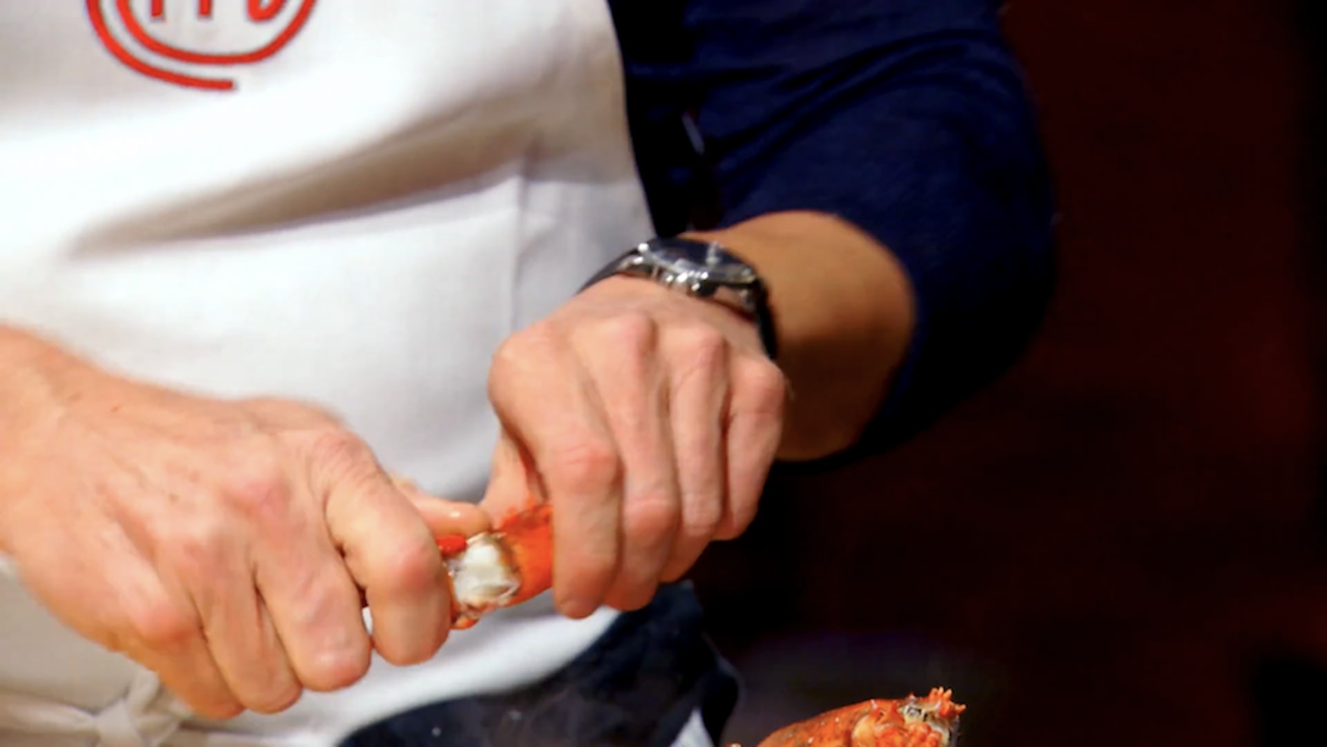 戈登拉姆齐龙虾肉,戈登拉姆齐取龙虾肉视频