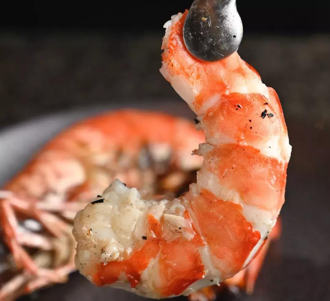 这家烤肉巨头新店开业就“爆店”！现在还能免费吃肉，这也太棒了