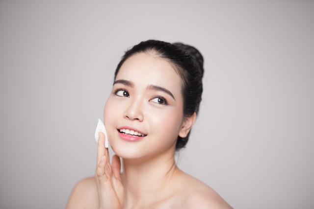 化妆棉的正确使用方法,化妆棉应该如何正确使用呢