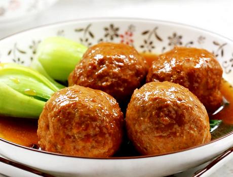 教你红烧狮子头的做法调馅是关键,一步一步教你如何烹饪红烧狮子头