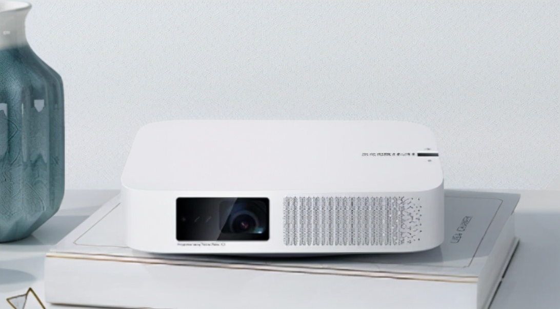 投影仪哪个牌子的最好用又实惠,投影仪排名第一的品牌是哪个