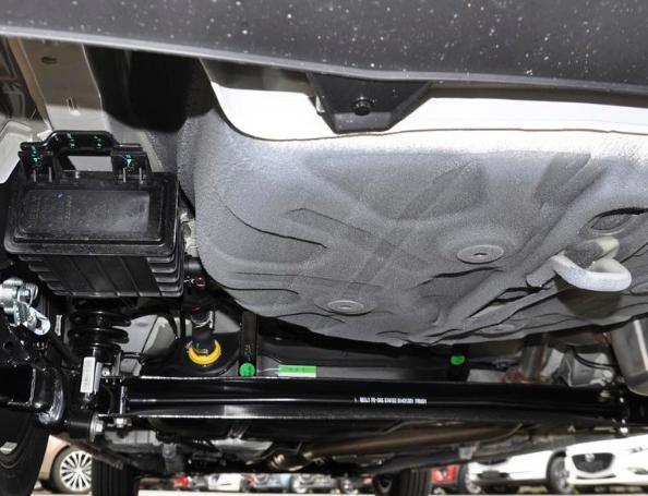 吉利帝豪6座车,吉利帝豪第四代最新款6.99万