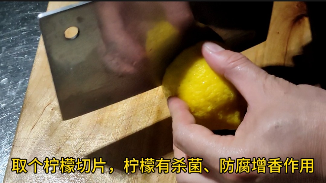 正宗广式凤爪的做法,广东早茶泡椒凤爪做法