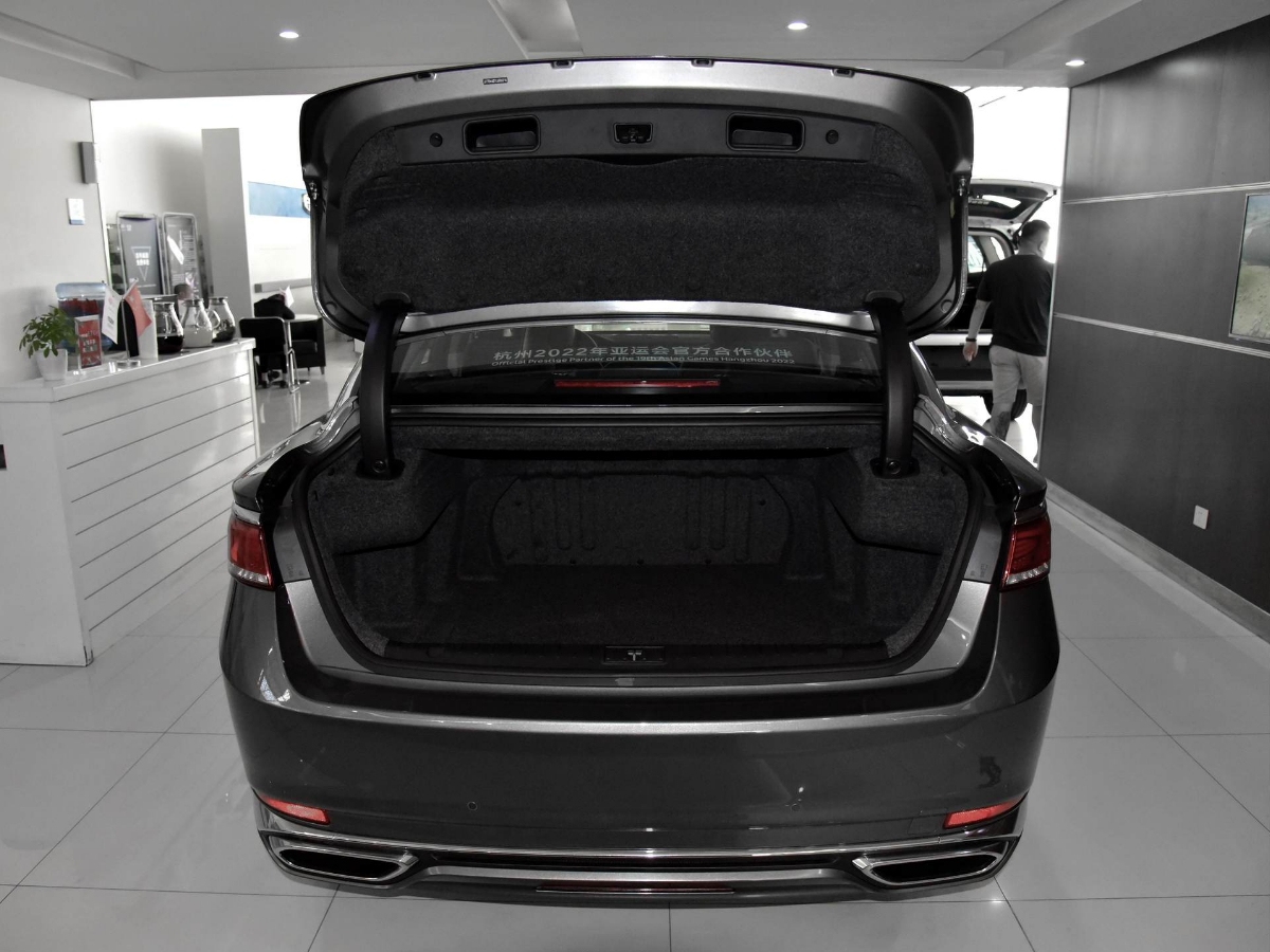 五万内的吉利博瑞顶配,吉利博瑞与迈腾比较