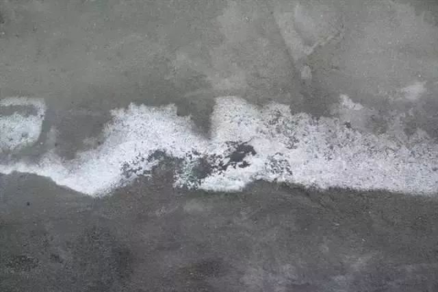 石材反碱和泛碱的区别,室外地面石材泛碱怎么办