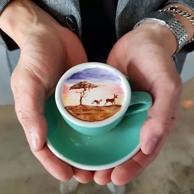 啊啊啊！喝咖啡时，我竟不小心“喝”了一幅名画？！